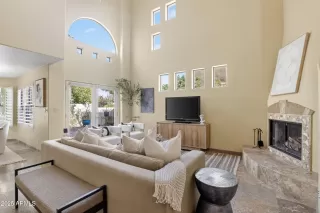 Photo #4: 6854247 Listing