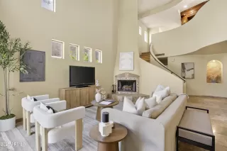 Photo #5: 6854247 Listing