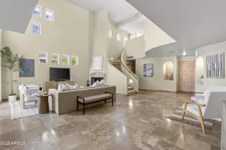 Photo #6: 6854247 Listing