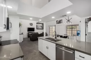 More Details about MLS # 6854327 : 7724 S APRICOT DRIVE