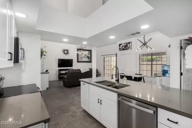 MLS: 6854327 Condo For Sale