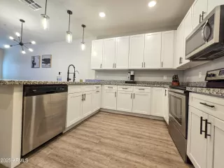 Photo #2: 6854544 Listing 