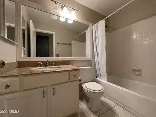 Photo #4: 6854577 Listing