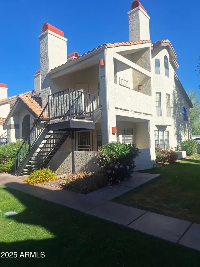 MLS: 6854730 Condo For Sale