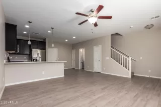 Photo #2: 6854914 Listing 