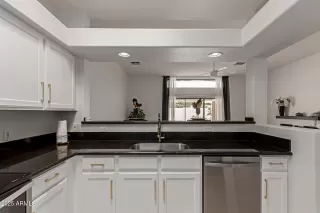 Photo #3: 6855092 Listing