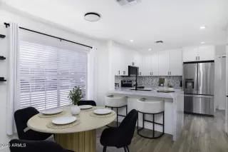 Photo #2: 6855188 Listing