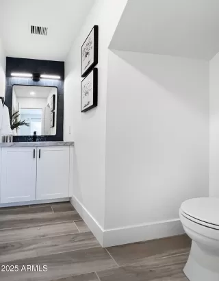 Photo #4: 6855188 Listing