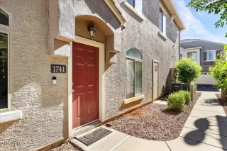 Photo #2: 6855416 Listing 