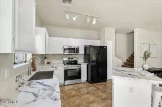 Photo #4: 6855416 Listing 