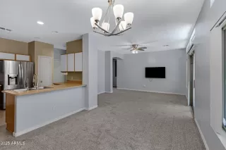 Photo #5: 6855939 Listing 