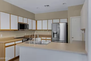 Photo #6: 6855939 Listing 