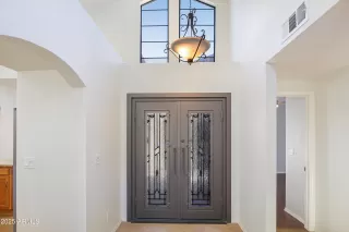 Photo #3: 6856059 Listing