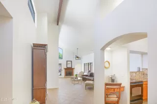 Photo #4: 6856059 Listing