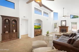 Photo #6: 6856059 Listing