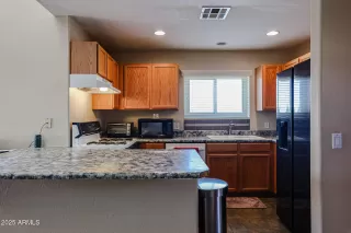 Photo #3: 6856157 Listing 