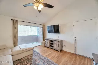 Photo #2: 6856199 Listing