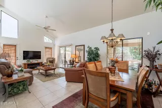 Photo #6: 6856211 Listing