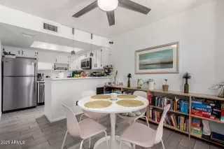 Photo #5: 6856324 Listing