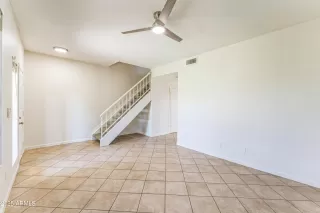 Photo #3: 6856341 Listing