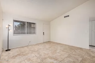 Photo #2: 6856382 Listing