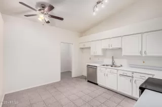 Photo #3: 6856382 Listing