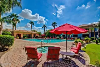 Photo #4: 6856419 Listing 