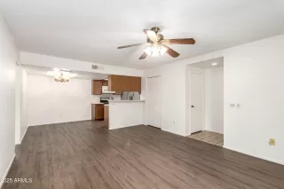 Photo #6: 6856483 Listing