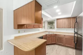 Photo #2: 6856511 Listing 