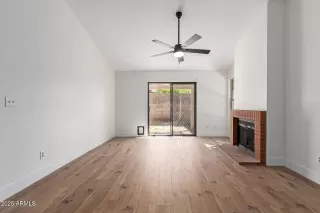 Photo #6: 6856511 Listing 