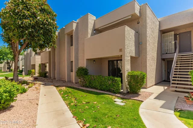 MLS: 6856525 Condo For Sale