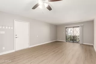 Photo #5: 6856525 Listing 