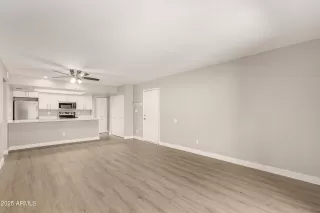 Photo #6: 6856525 Listing 