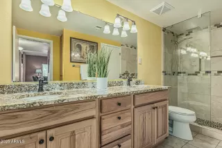 Photo #2: 6856794 Listing 