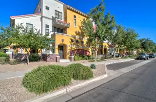 More Details about MLS # 6856851 : 123 N WASHINGTON STREET#16