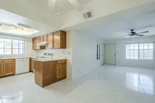 Photo #3: 6856965 Listing 