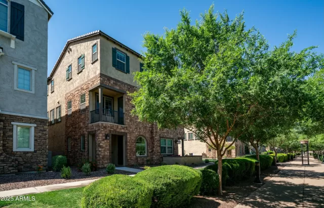 MLS: 6857074 Condo For Sale