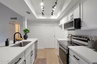 Photo #4: 6857193 Listing