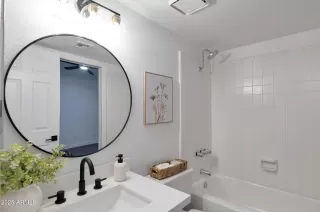 Photo #6: 6857193 Listing