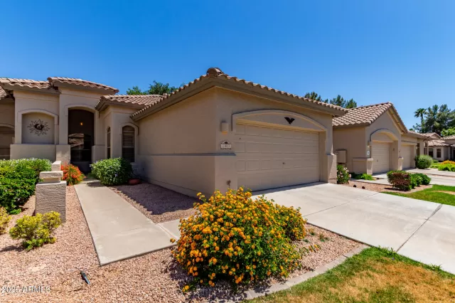 MLS: 6857209 Condo For Sale