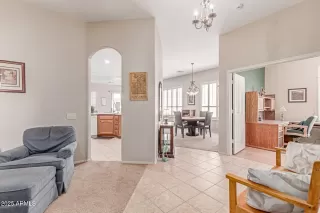 Photo #4: 6857209 Listing