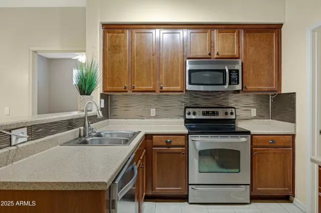 MLS: 6857273 Condo For Sale