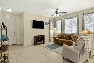 Photo #5: 6857273 Listing 