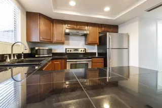 Photo #5: 6857413 Listing