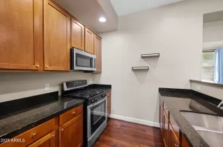 Photo #5: 6857502 Listing