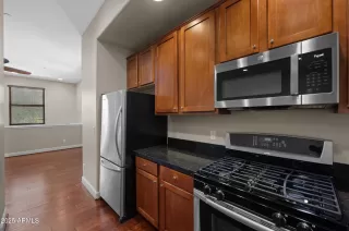 Photo #6: 6857502 Listing