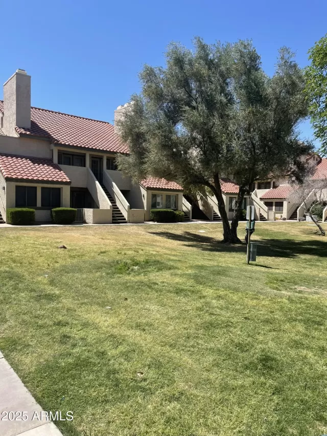 MLS: 6857646 Condo For Sale