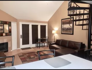 Photo #4: 6857646 Listing