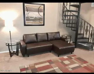 Photo #5: 6857646 Listing