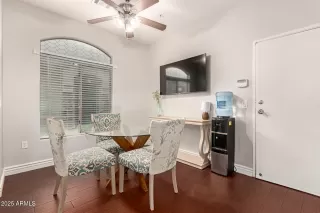 Photo #6: 6857651 Listing 